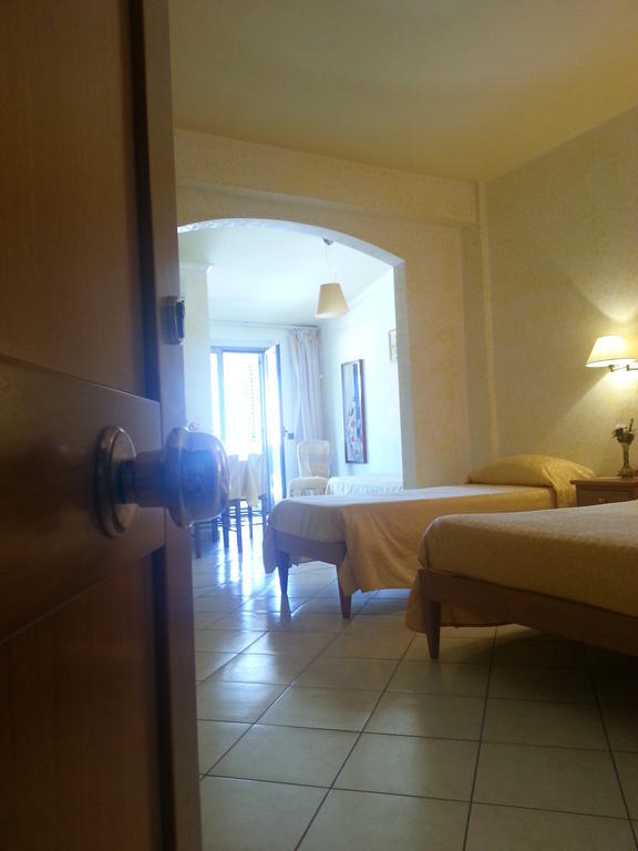 Hotel Mistef Falerna Quarto foto