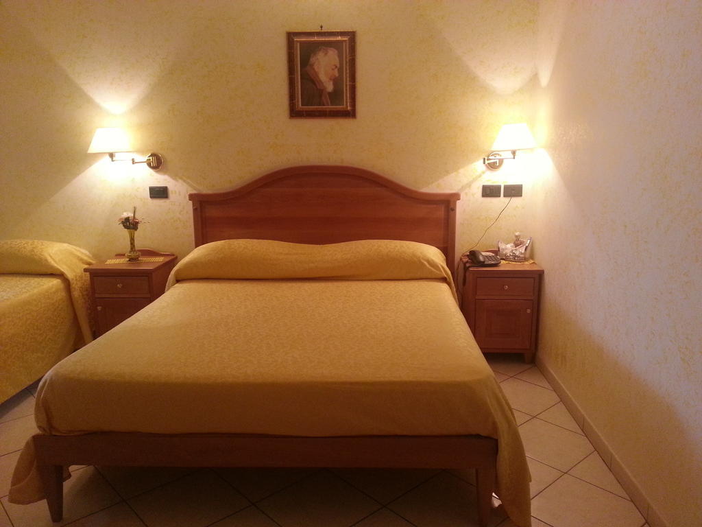 Hotel Mistef Falerna Quarto foto